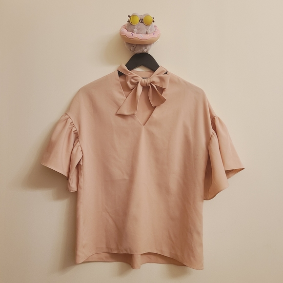 Flare blouse with cute bow - Picture 2 of 5